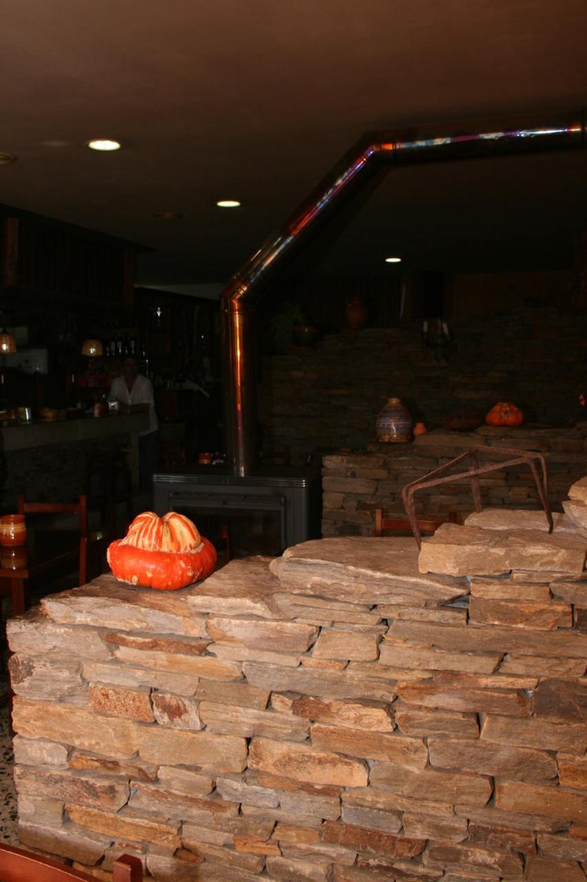 Hotel A Taberna De Vento Lalín Esterno foto